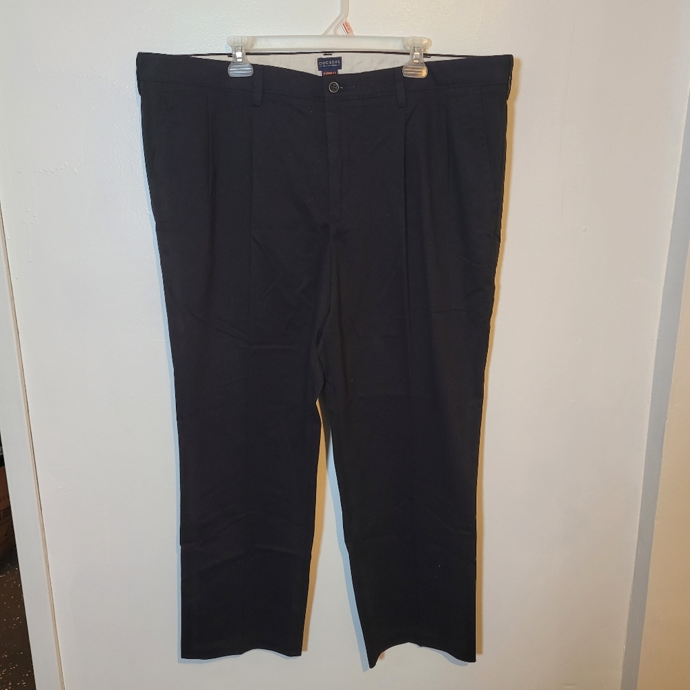 Men's Dockers Black Classic Fit Pants Size 44x30